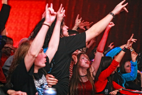 Start the dance!